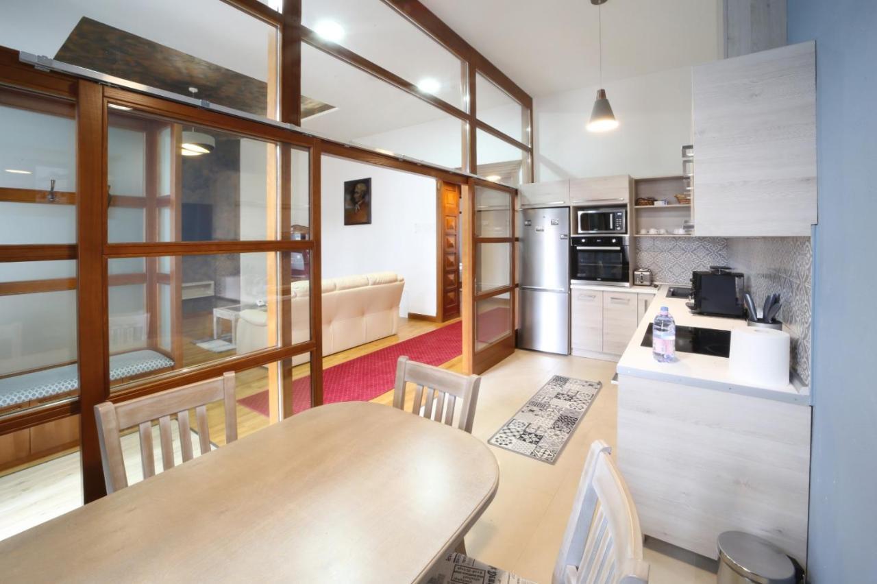 Virag Apartman Luxury Odorheiu Secuiesc Exteriör bild